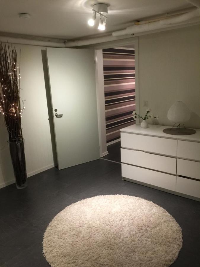 Bo Centralt I Vaernamo Värnamo Exterior foto